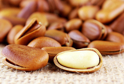 寶寶食用堅(jiān)果指南 8種常見(jiàn)堅(jiān)果的營(yíng)養(yǎng)、益處與安全須知